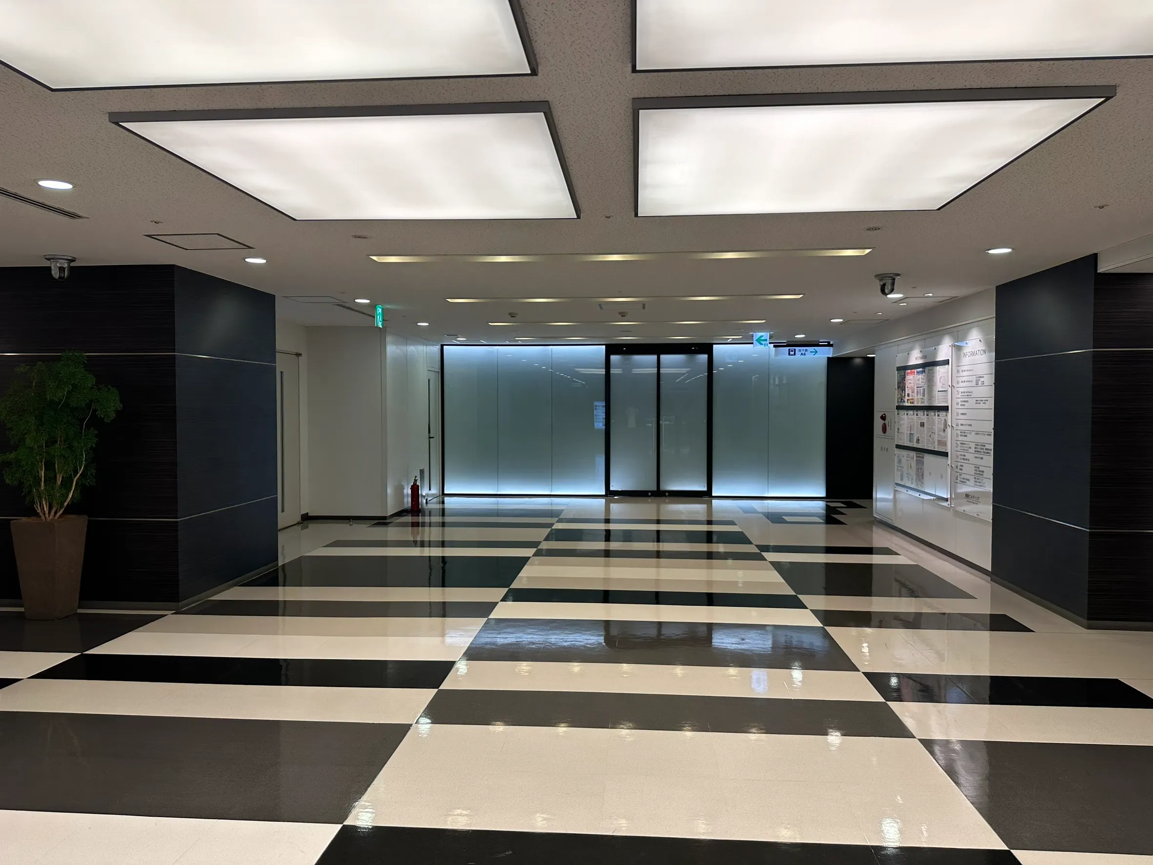 東京駅八重洲中央口からクリニックまでのアクセス15